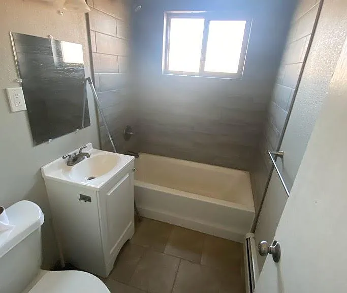 1435 Kingston St #5 — Photo 3