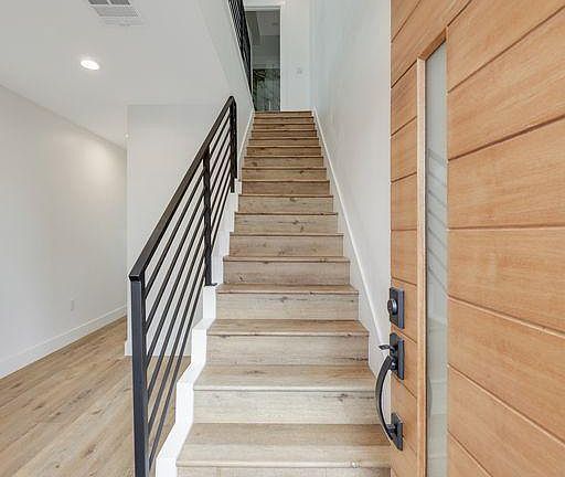 Entrance to the 3420 London unit with 4 bedroom 4 bath and den