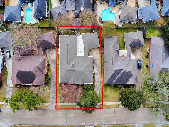 2nd image of 13119 Walnut Lake Rd