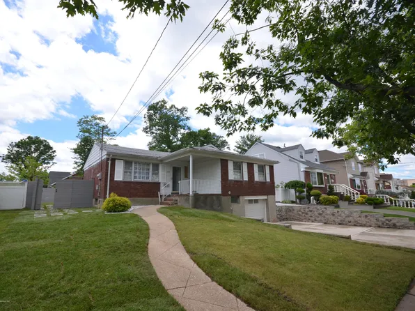 308 Ridgecrest Ave, Staten Island, NY 10312