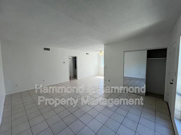 7924 Laurel Canyon Blvd #9 — Photo 5