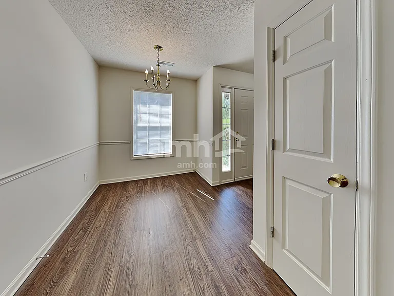 5815 Regent Village Dr — Photo 4