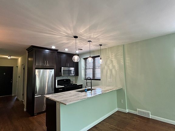 4th image of 6417 Nottingham Ave #2W