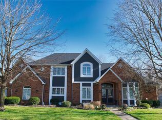 112 Sherwood Dr, Glen Carbon, IL