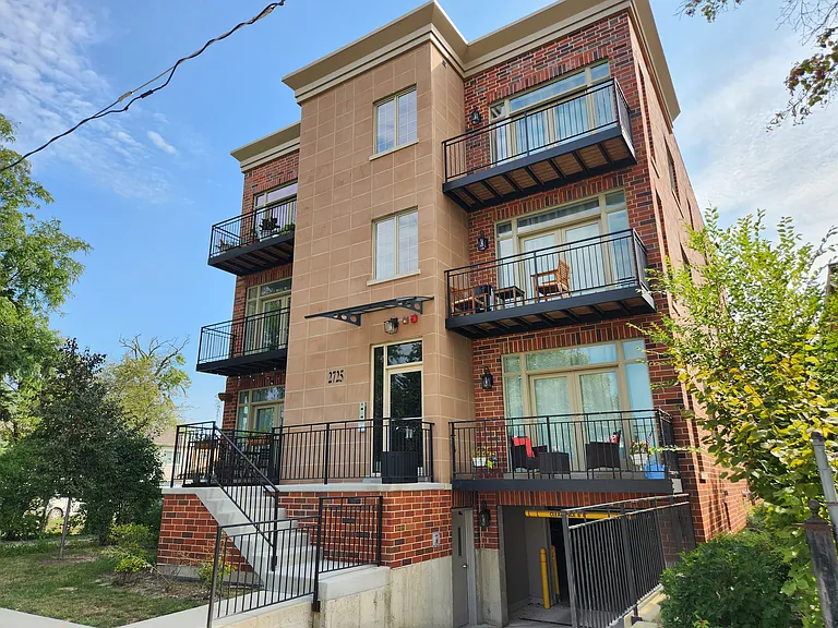 2725 Budd St #2A — Photo 1