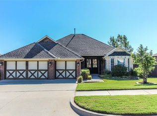 113 Summit Bnd, Norman, OK 73071