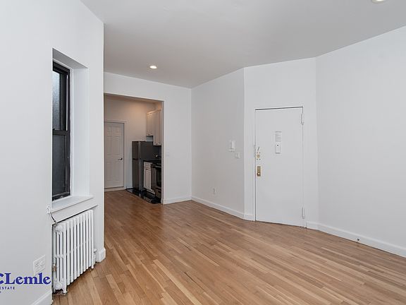 3rd image of 1592 2nd Ave #3FN