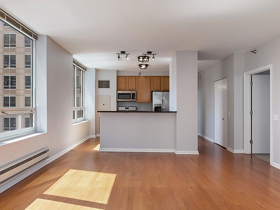 4th image of 1111 S Wabash Ave APT 1103
