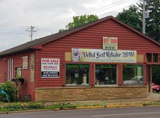 302 8th St, Baraboo, WI 53913