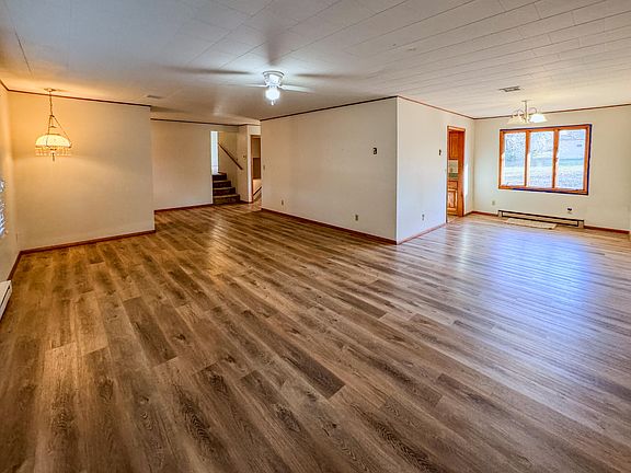 4th image of 1424 W 2nd Street