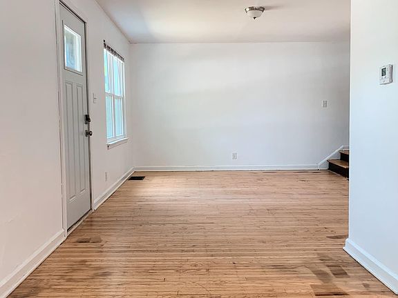 3rd image of 4455 Indianola Ave APT 1