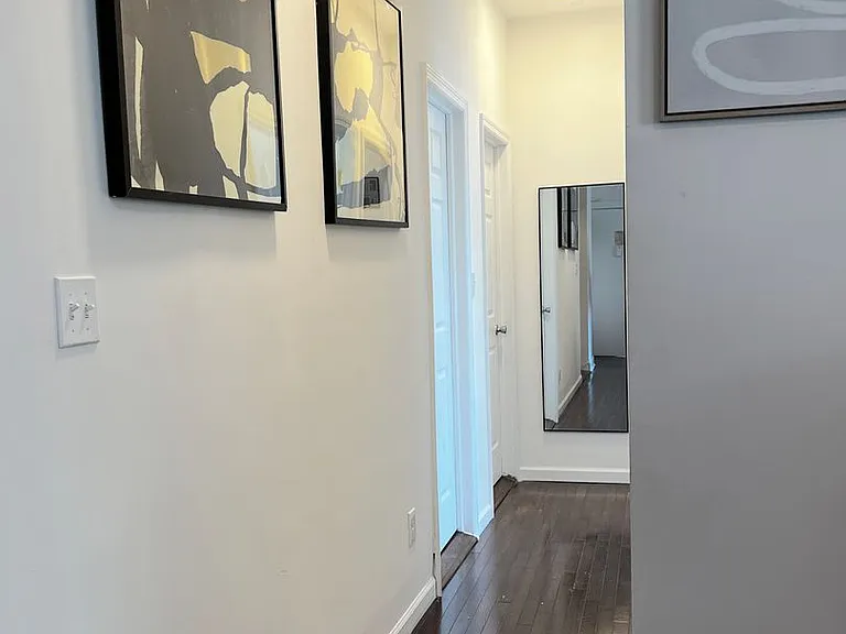 2403 Cambreleng Ave — Photo 8