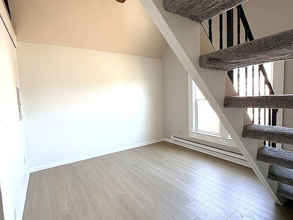 3rd image of 306 Alder St APT 3