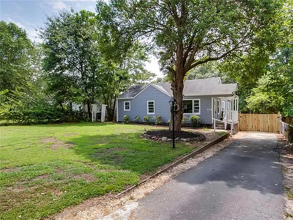 2nd image of 536 Taylor Dr SE