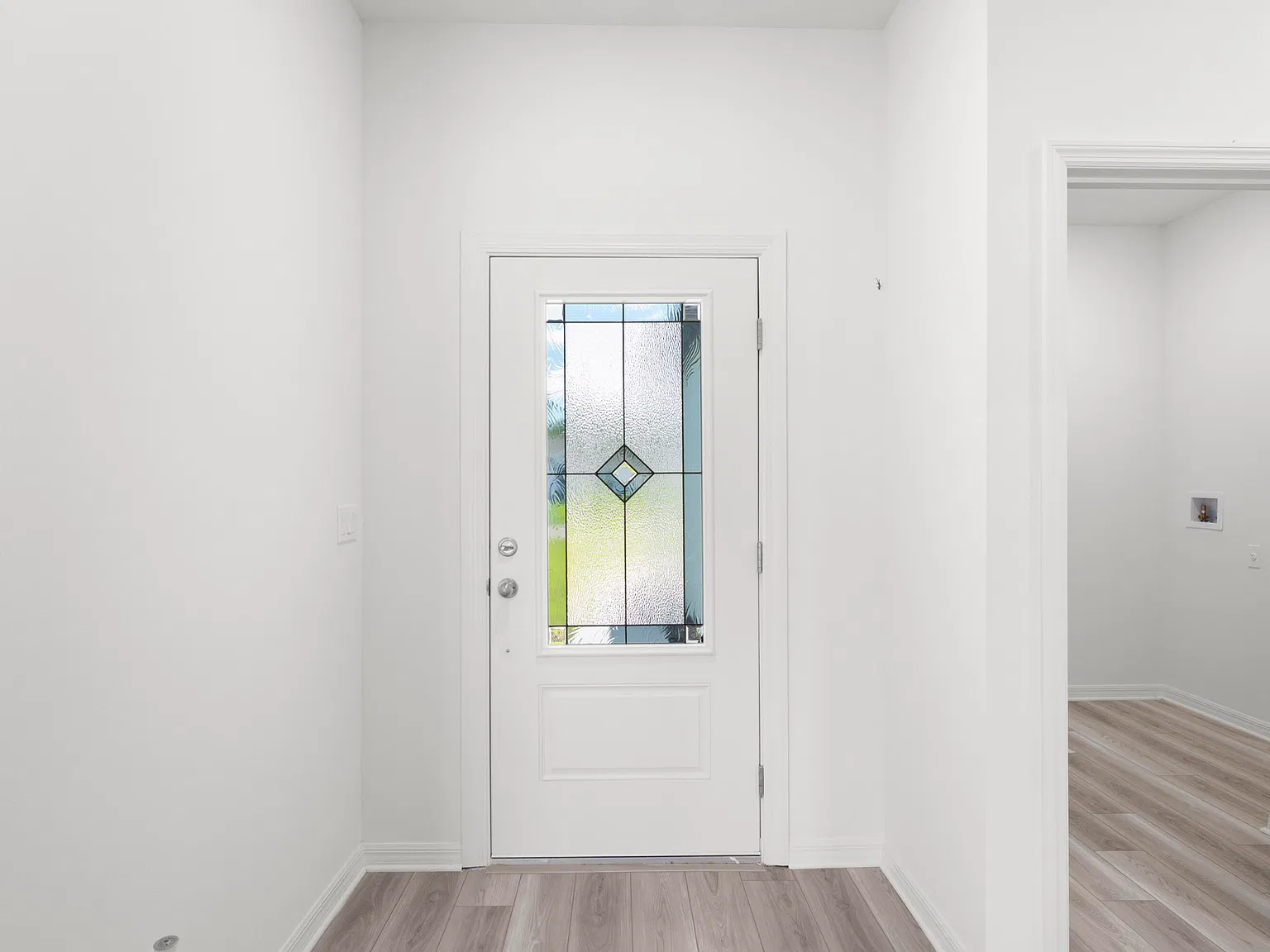 3 bed, 2.0 bath, 1680 sqft, $2,865 — Photo 4