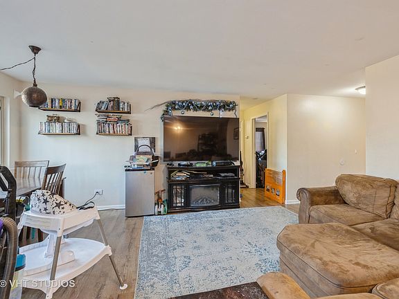 3rd image of 420 Home Ave APT 204N