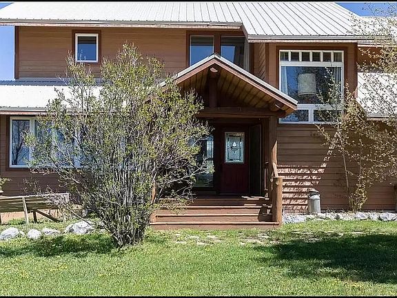 4th image of 916 Saddle Dr