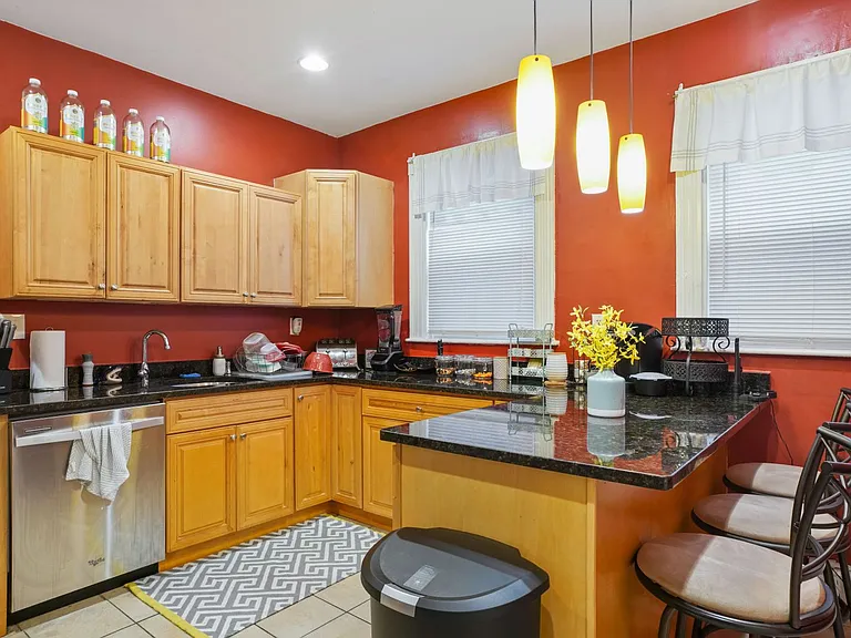 68 Calumet St #5 — Photo 17