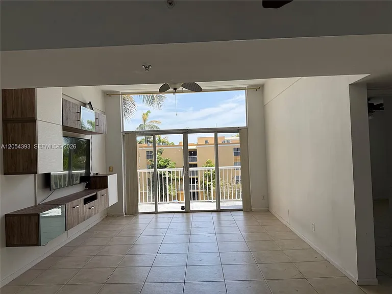 1341 SE 3rd Ave #404 — Photo 3