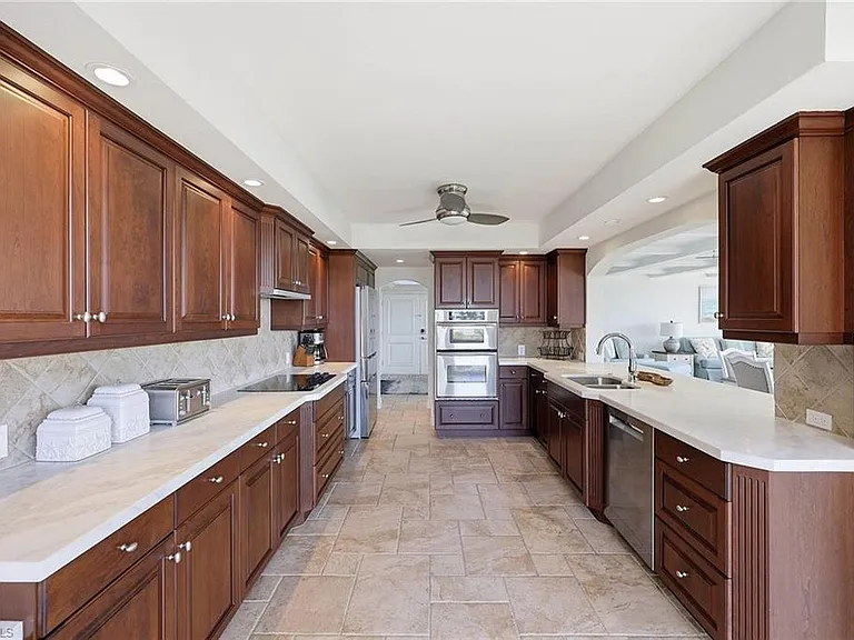 4031 Gulf Shore Blvd N #55 — Photo 21