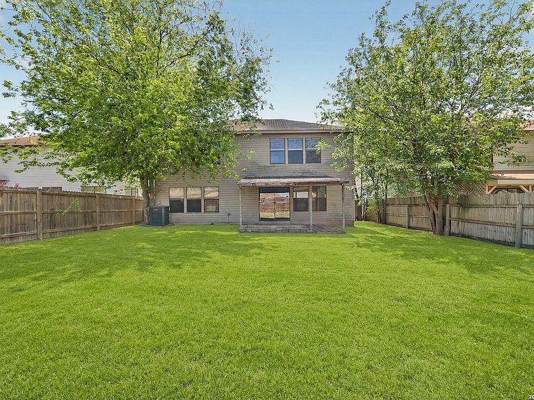 Listing photo 5