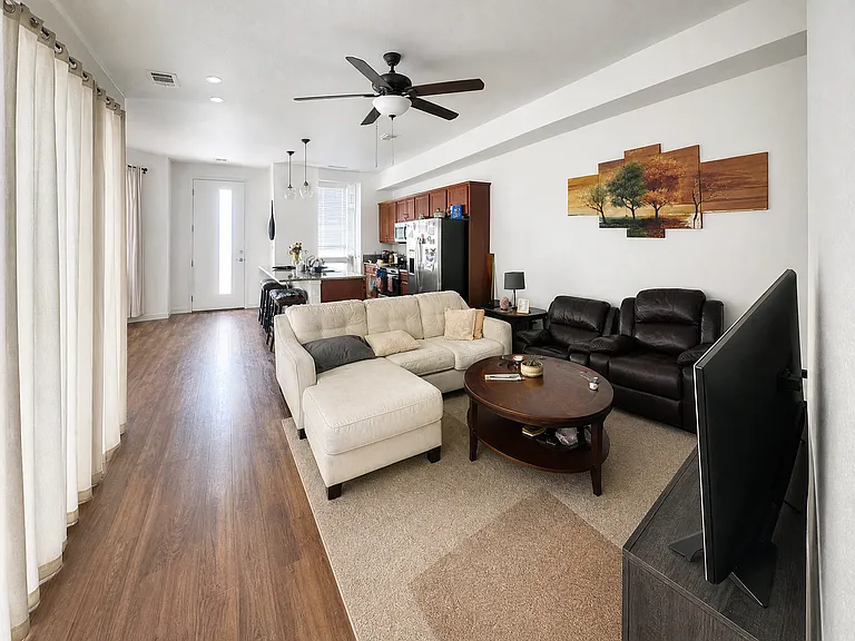 9617 Walden St — Photo 3