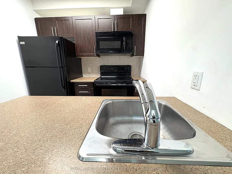 234 Rideau St #504A — Photo 22
