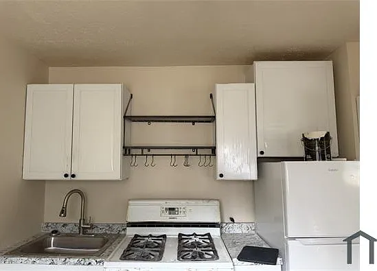 1 bed, $1,100 — Photo 2