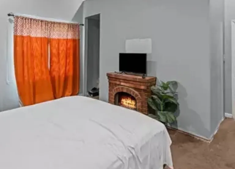 602 E McLemore Ave — Photo 3