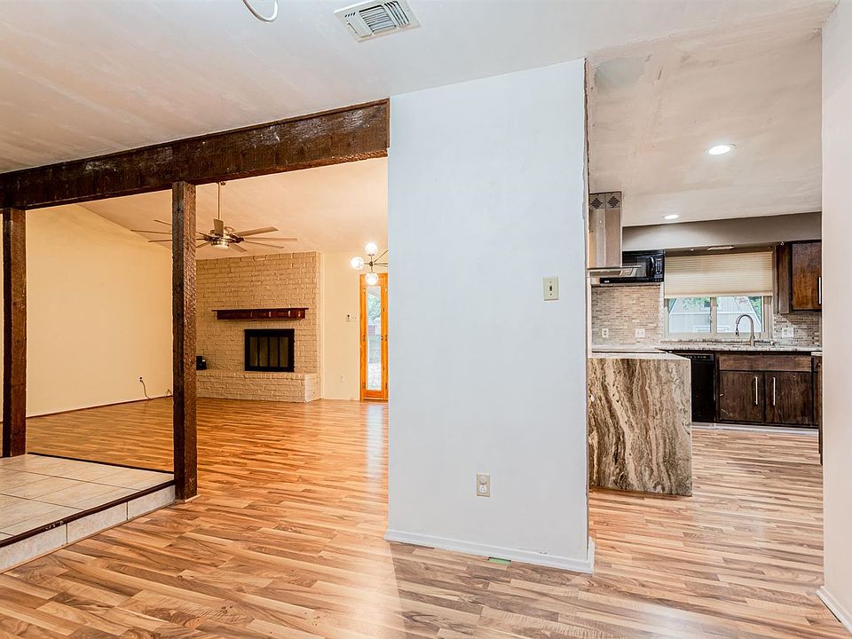 1st image of 9420 Shady Oaks Dr