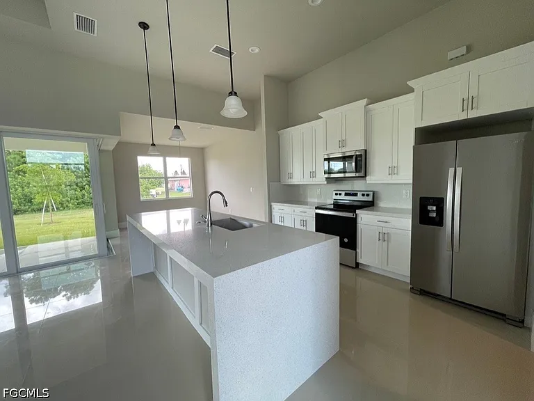 2447 SW Embers Ter — Photo 9