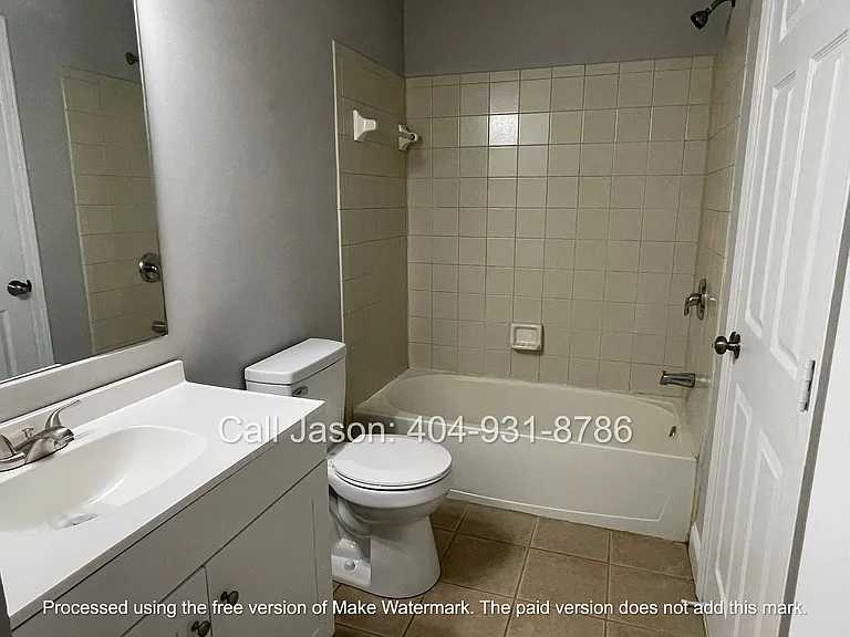 250 Stafford St NW #B — Photo 15