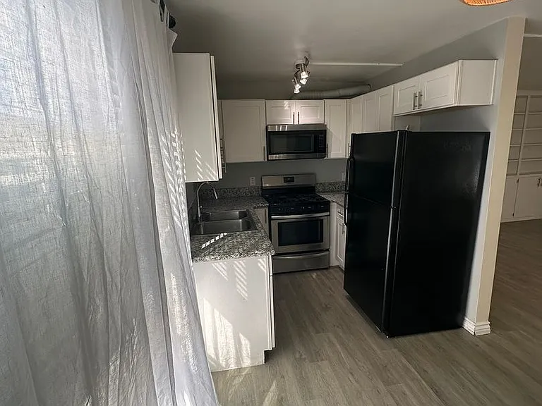 4533 Contour Blvd. — Photo 48