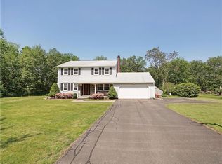 18 Juniper Dr, North Haven, CT 06473