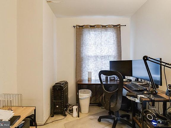 4th image of 6654 Ducketts Ln Unit 18-2