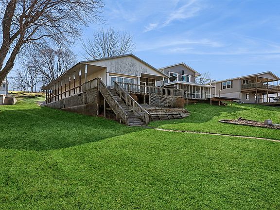 2nd image of 204 Eastside Ln