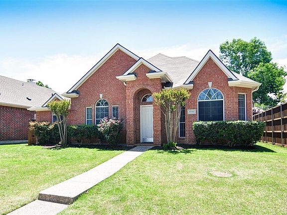 2nd image of 4812 Holly Berry Dr