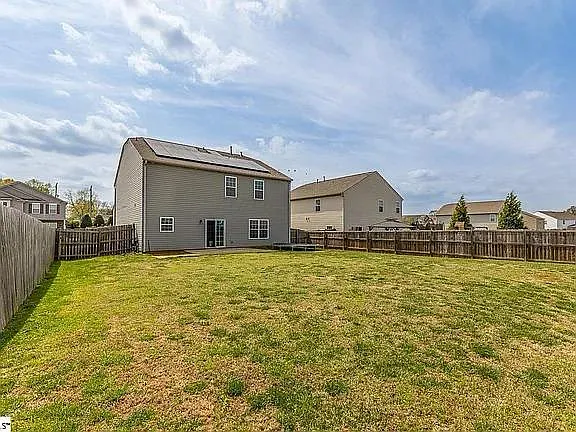 374 Hartleigh Dr — Photo 7