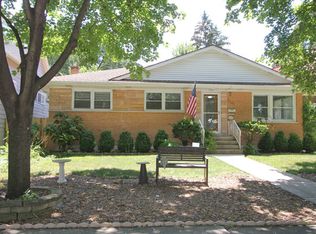 7347 Holly Ct, River Forest, IL