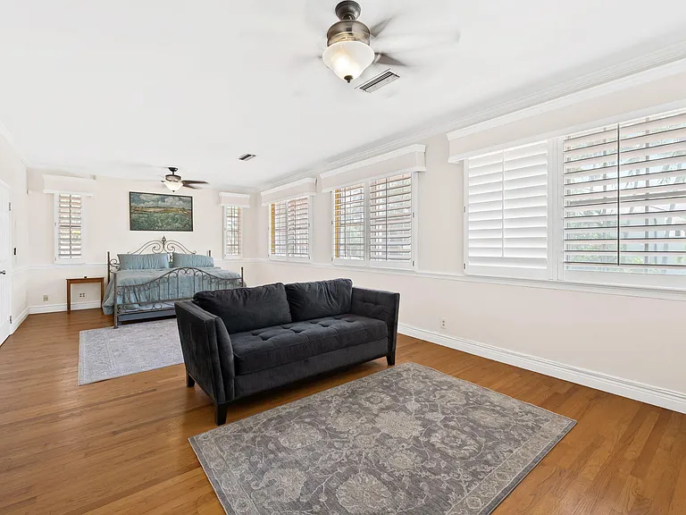 2400 Delmar Pl — Photo 19