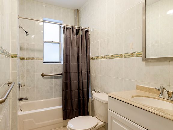 2nd image of 59 Louisa St #4