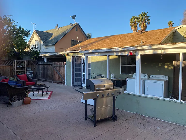 6700 Gloria Ave — Photo 16
