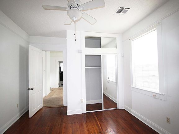 4th image of 1441 Arts St