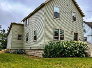 411 Norwood St, Marquette, MI 49855