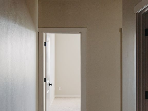 5th image of 4305 NE 66th Ave #14