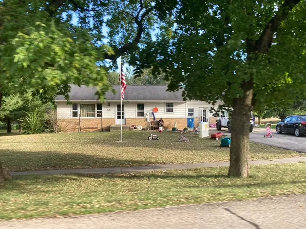 323 W Main St, Amboy, IL 61310