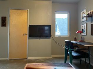 2021 SE Clinton St APT 204, Portland, OR 97202