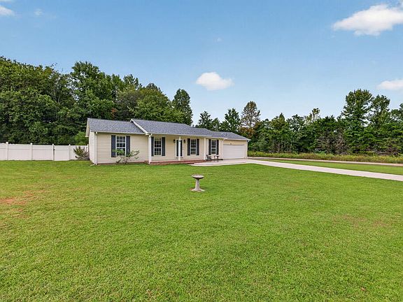4th image of 325 Speck Rd