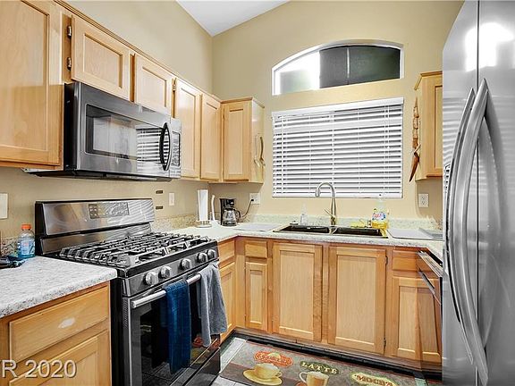 5th image of 2964 Mount Hope Dr