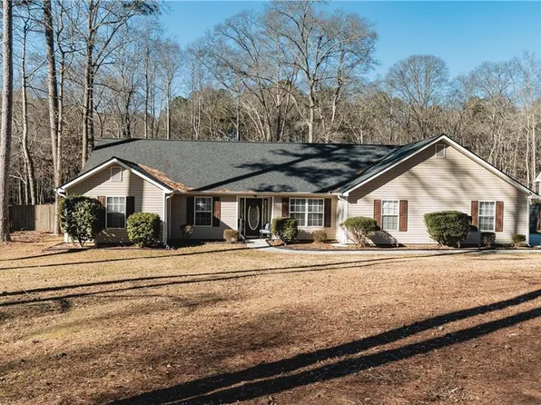 145 Beaubrook Ln, Sharpsburg, GA 30277
